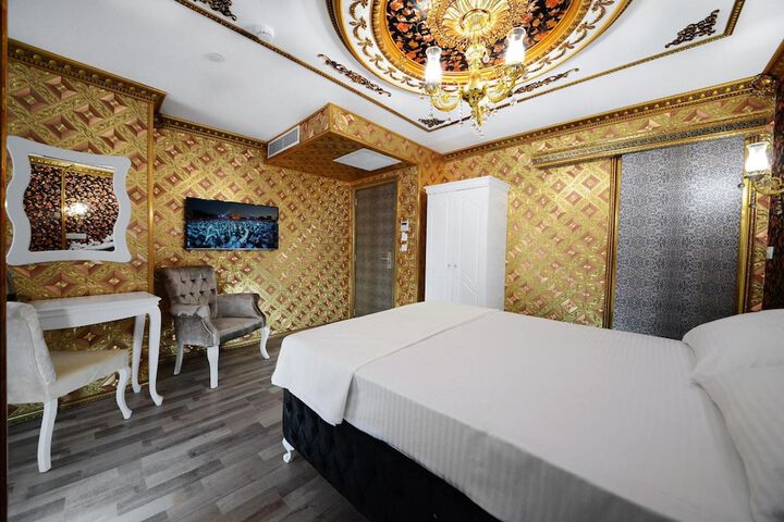 Room 17 of 57