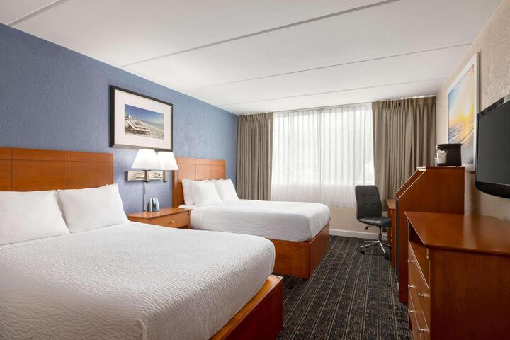 2 Queen Beds (4 of 10)