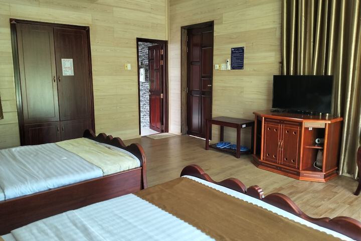 Room 19 of 105