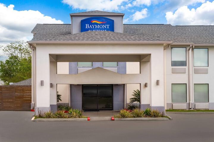 Hotel Entry