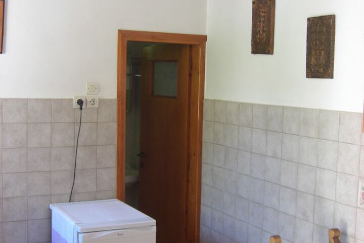 Room 53 of 84