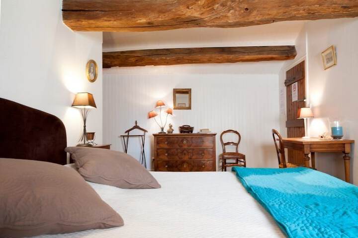 Room 10 of 73