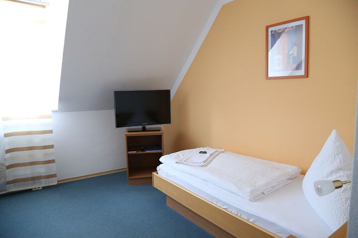 Room 5 of 24