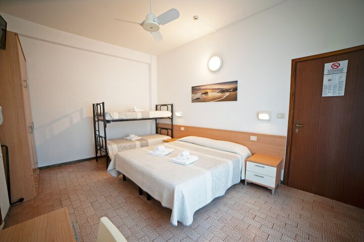 Room 37 of 85