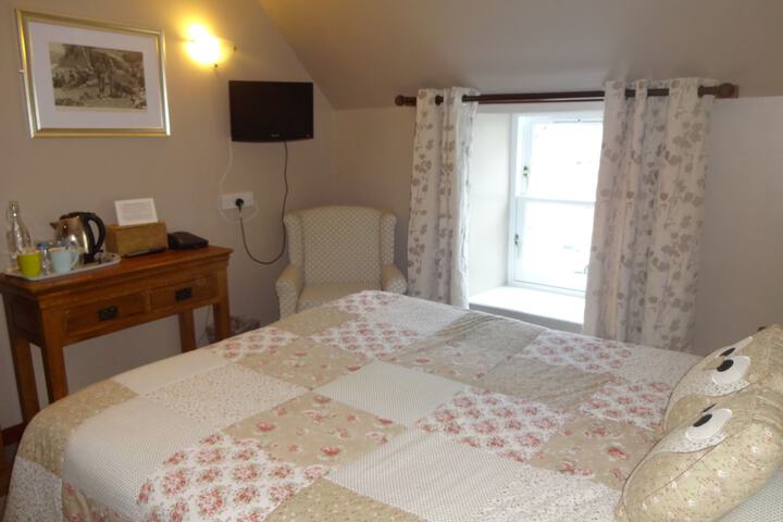 Room 5 of 24