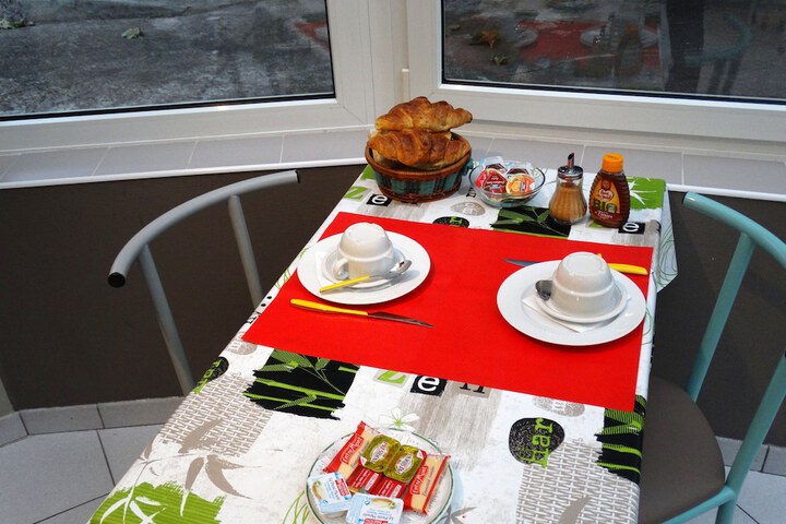 Breakfast/Coffee Service 35 of 49