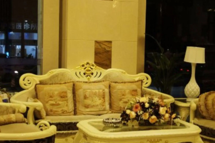 Hotel Entry