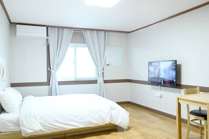Room 32 of 71