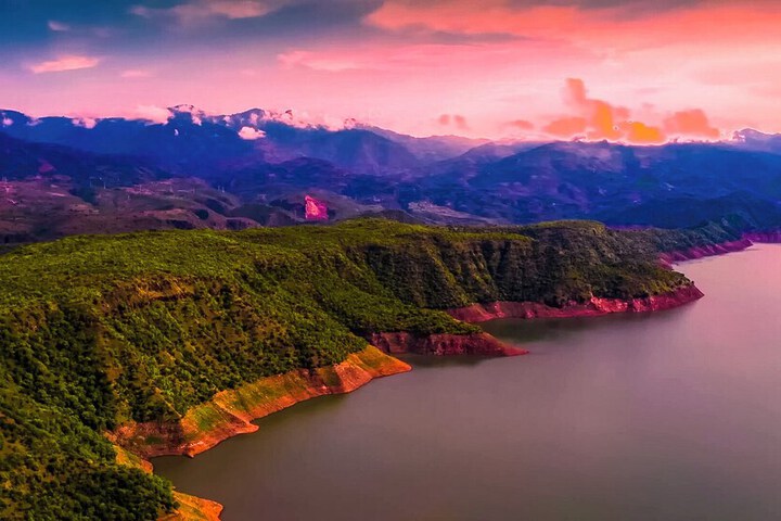 Hotel 32 of 58