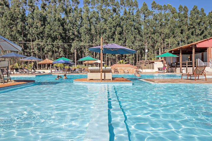 Pool 39 of 141