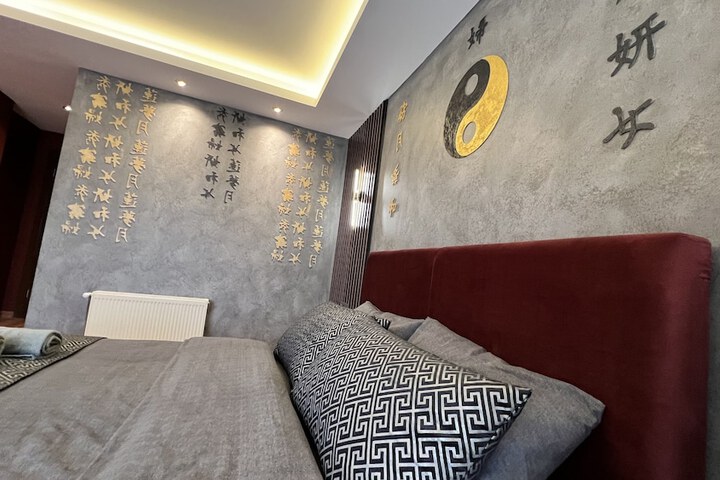 Room 13 of 71