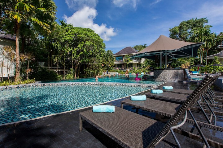 Pool 53 of 102