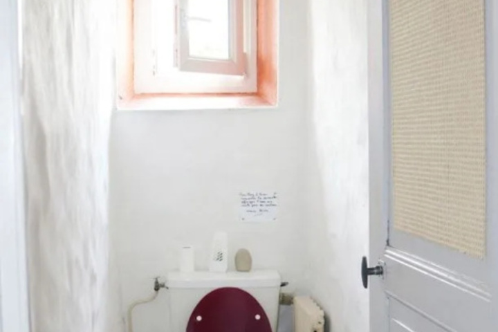 Room 7 of 10