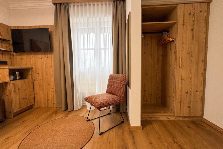 Room 20 of 207