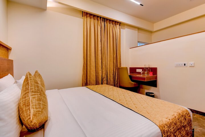 Room 9 of 49