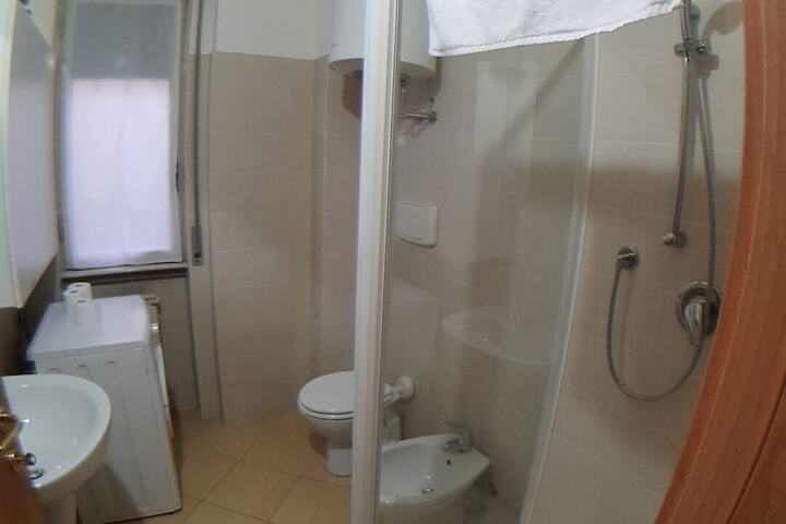 Room 84 of 103
