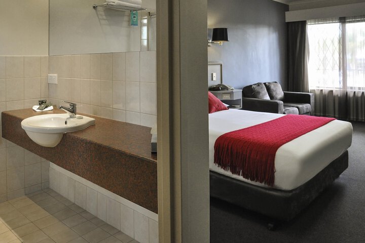 Room 18 of 37