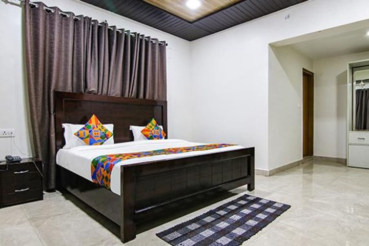 Room 15 of 38