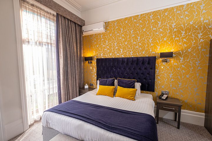 Room 26 of 64