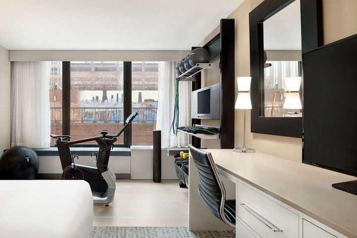 1 King Corner Mobility Accessible with Bathtub (11 of 21)