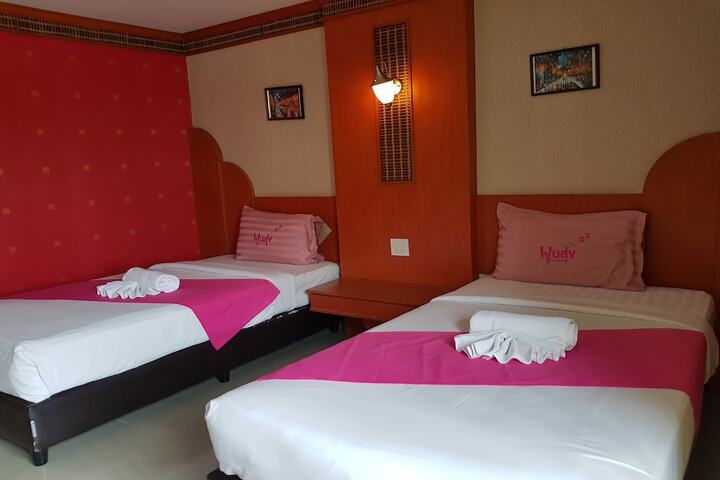 Room 15 of 83