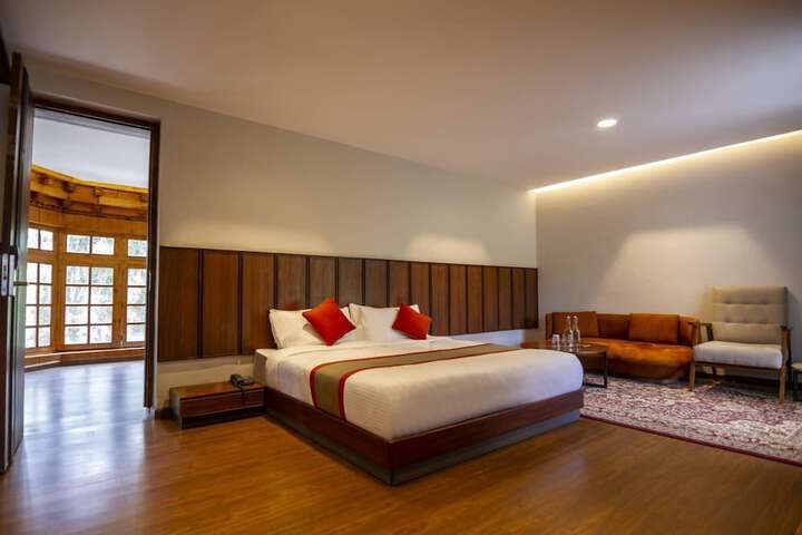Room 15 of 23