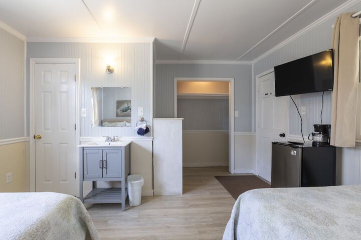 Room 73 of 309