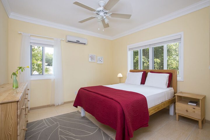 Room 2 of 46