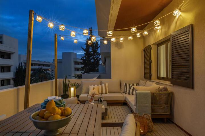 Exterior of WOW Flat 200m Beach 10min Downtown, Terrace With Sea View