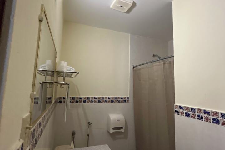 Room 26 of 39