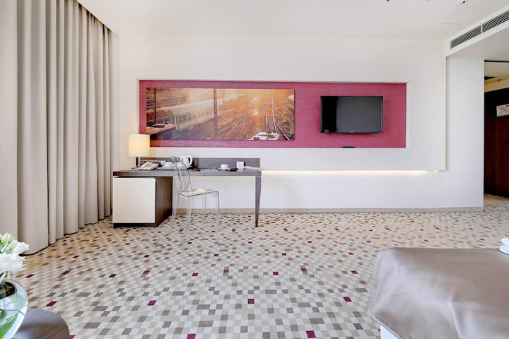 Room 26 of 61