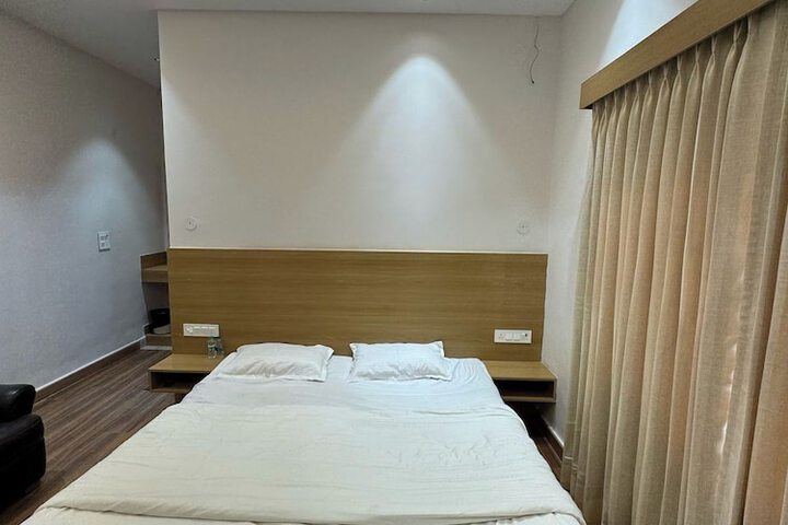 Room 9 of 47
