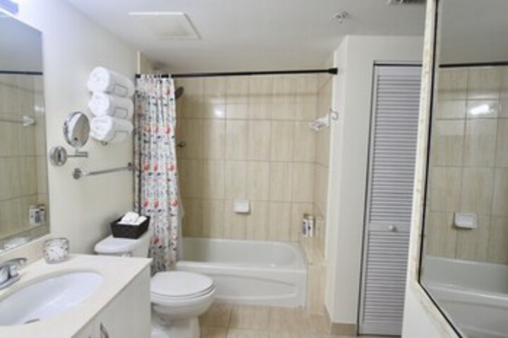 Room 25 of 263