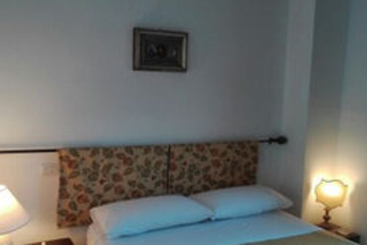 Room 9 of 25