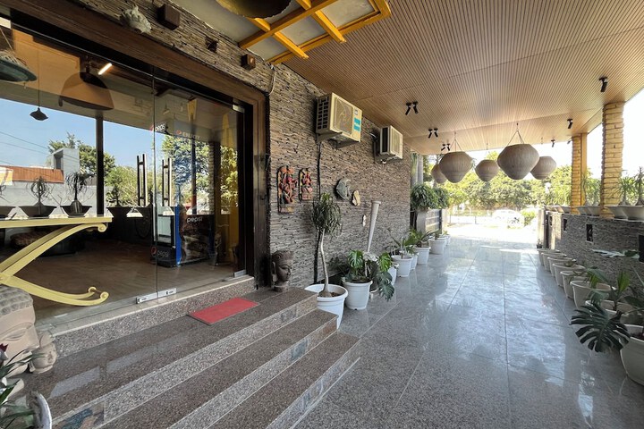 Hotel 56 of 68