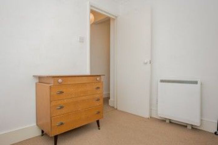 Room 8 of 22