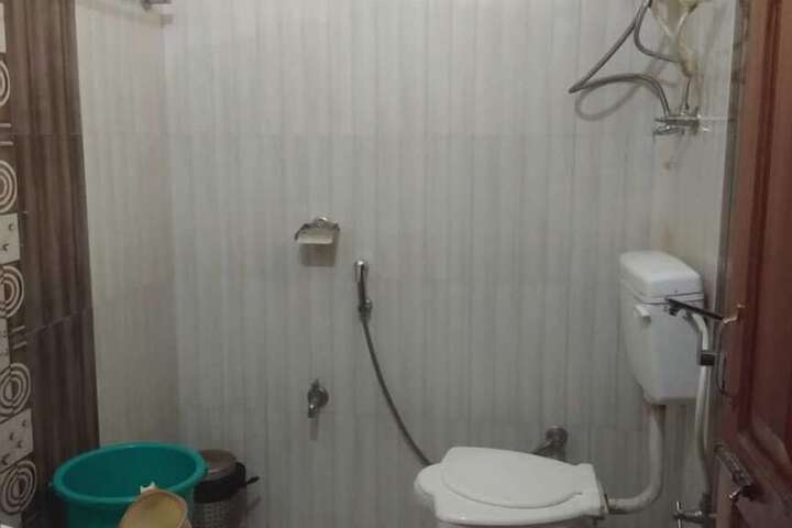 Room 63 of 104