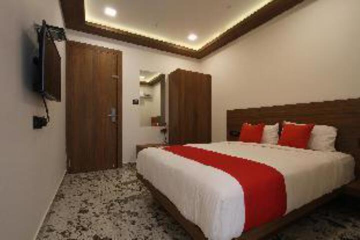 Room 14 of 22