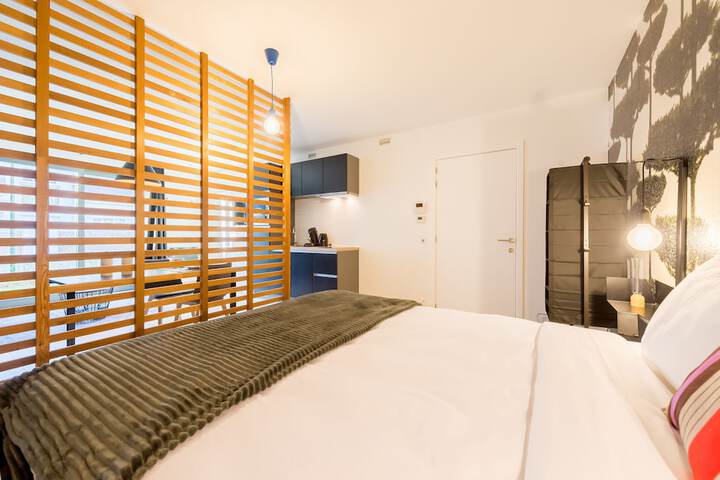 Room 8 of 14