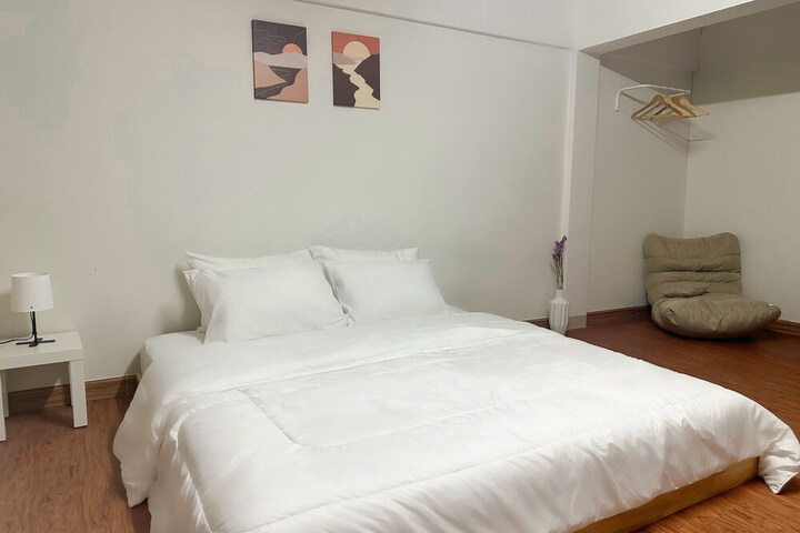 Room 17 of 80