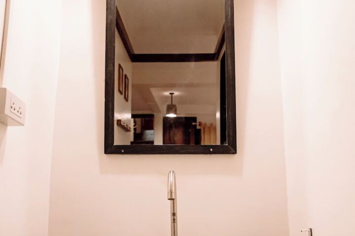 Room 5 of 28