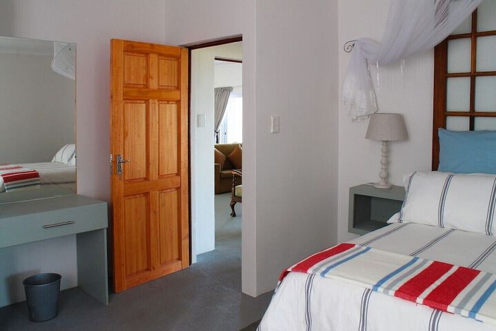 Room 5 of 62