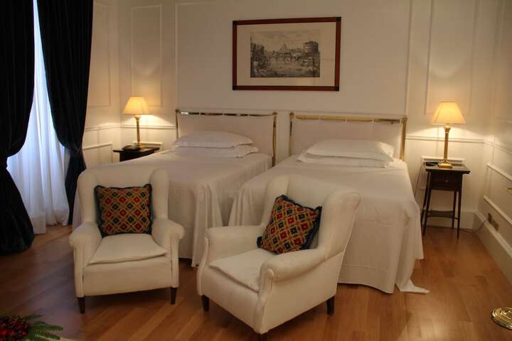 Room 44 of 150