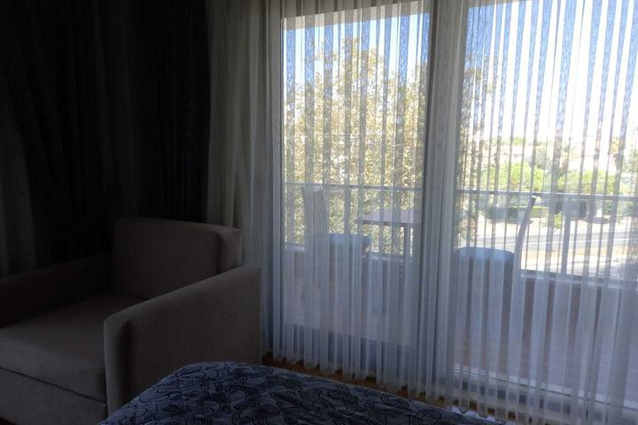 Room 34 of 79