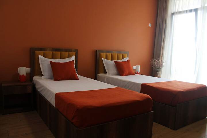 Room 12 of 63