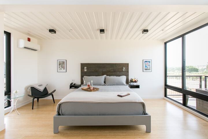 Room 14 of 89