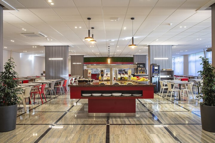 Food court