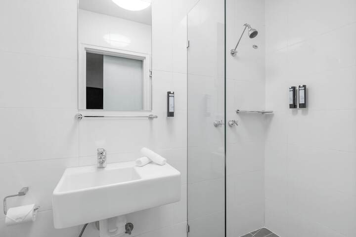 Room 30 of 47