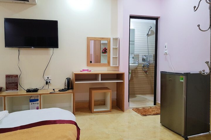 Room 15 of 37