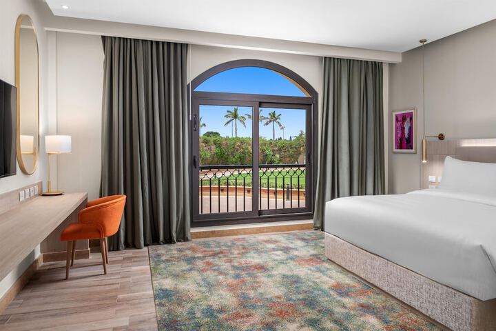 Room 28 of 102